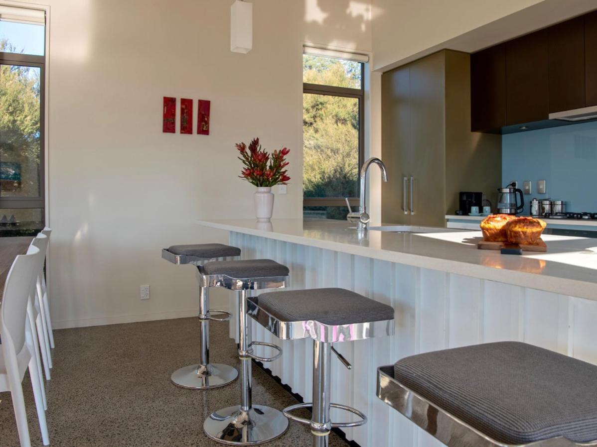Kotare Point Paradise - Akaroa Holiday Home Экстерьер фото